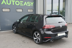 Volkswagen Golf GTI    2.0 TFSi  230 cv