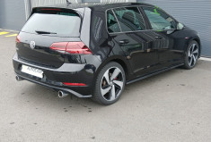 Volkswagen Golf GTI    2.0 TFSi  230 cv