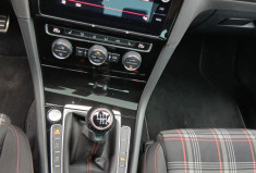 Volkswagen Golf GTI    2.0 TFSi  230 cv