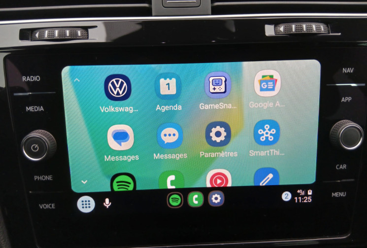 Volkswagen Golf GTI    2.0 TFSi  230 cv