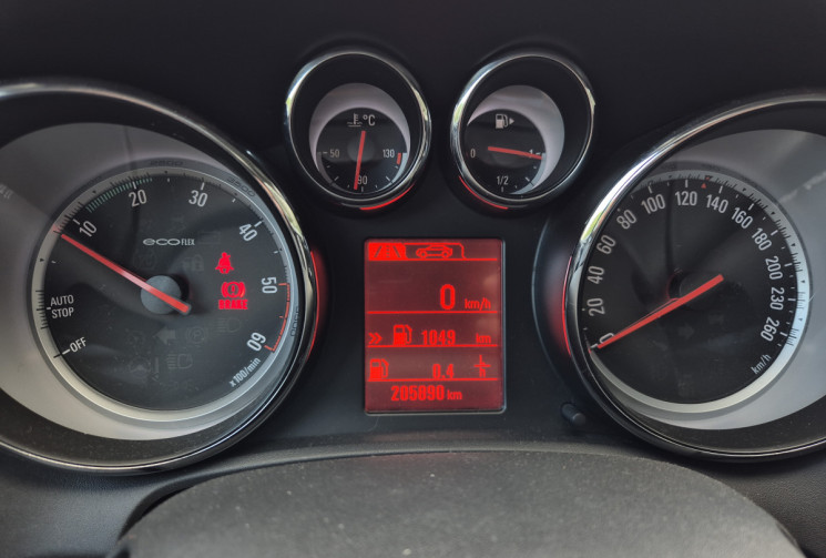 Opel Astra 1.7 CDTI COSMO DISTRI OK