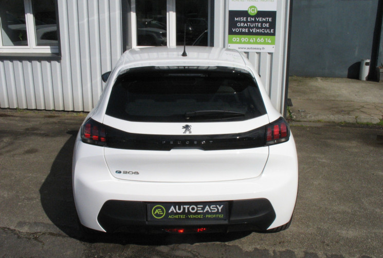 Peugeot 208 LIKE 50KWH 136CV ACHAT INTEGRAL GARANTIE 11/2031  1ERE MAIN