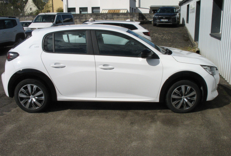 Peugeot 208 LIKE 50KWH 136CV ACHAT INTEGRAL GARANTIE 11/2031  1ERE MAIN