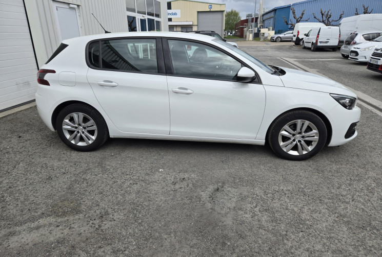 Peugeot 308 308 1.5 Blue HDI 130 Active Pack * CARPLAY * RADAR DE RECUL * FEUX AUTO *