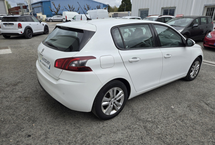 Peugeot 308 308 1.5 Blue HDI 130 Active Pack * CARPLAY * RADAR DE RECUL * FEUX AUTO *