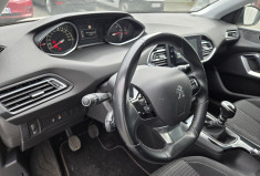 Peugeot 308 308 1.5 Blue HDI 130 Active Pack * CARPLAY * RADAR DE RECUL * FEUX AUTO *