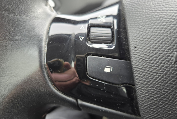 Peugeot 308 308 1.5 Blue HDI 130 Active Pack * CARPLAY * RADAR DE RECUL * FEUX AUTO *