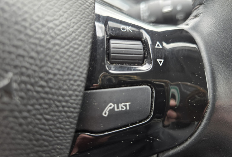 Peugeot 308 308 1.5 Blue HDI 130 Active Pack * CARPLAY * RADAR DE RECUL * FEUX AUTO *