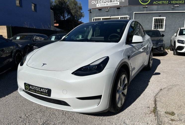 Tesla Model Y (2) 295 Ch AUTONOMIE STANDARD RWD 62.5 KWH * 1ER MAIN * FAIBLE KILOMETRE 
