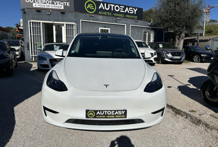 Tesla Model Y (2) 295 Ch AUTONOMIE STANDARD RWD 62.5 KWH * 1ER MAIN * FAIBLE KILOMETRE 