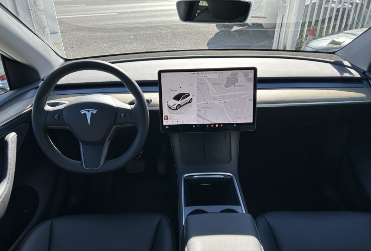 Tesla Model Y (2) 295 Ch AUTONOMIE STANDARD RWD 62.5 KWH * 1ER MAIN * FAIBLE KILOMETRE 