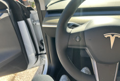 Tesla Model Y (2) 295 Ch AUTONOMIE STANDARD RWD 62.5 KWH * 1ER MAIN * FAIBLE KILOMETRE 