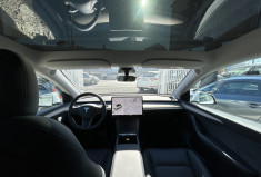 Tesla Model Y (2) 295 Ch AUTONOMIE STANDARD RWD 62.5 KWH * 1ER MAIN * FAIBLE KILOMETRE 
