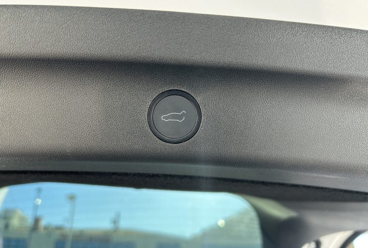 Tesla Model Y (2) 295 Ch AUTONOMIE STANDARD RWD 62.5 KWH * 1ER MAIN * FAIBLE KILOMETRE 