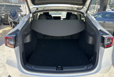 Tesla Model Y (2) 295 Ch AUTONOMIE STANDARD RWD 62.5 KWH * 1ER MAIN * FAIBLE KILOMETRE 
