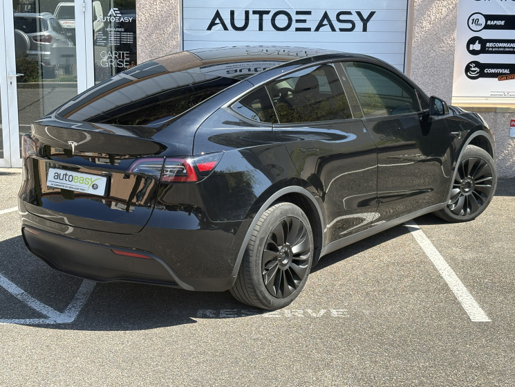 Tesla Model Y Standard RWD 299 ch / HomeLink