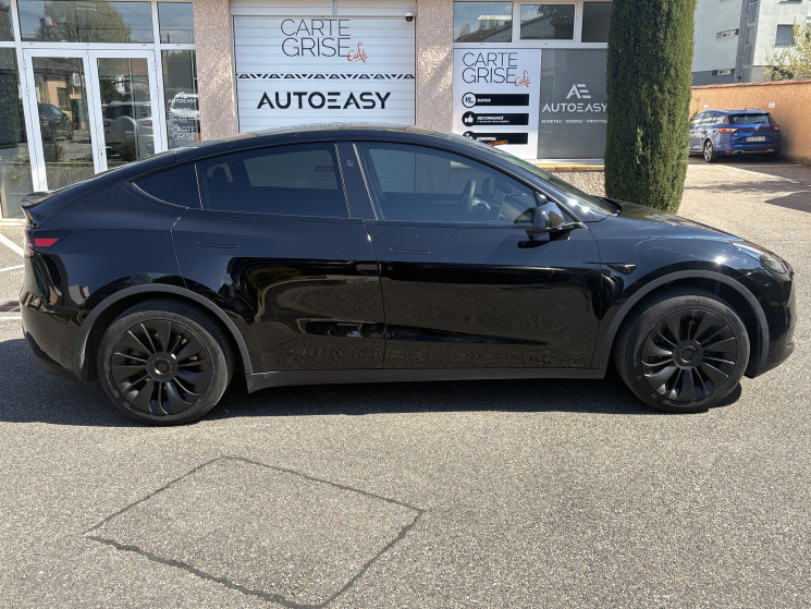 Tesla Model Y Standard RWD 299 ch / HomeLink