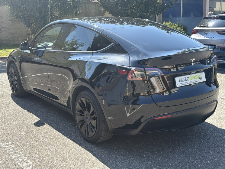 Tesla Model Y Standard RWD 299 ch / HomeLink