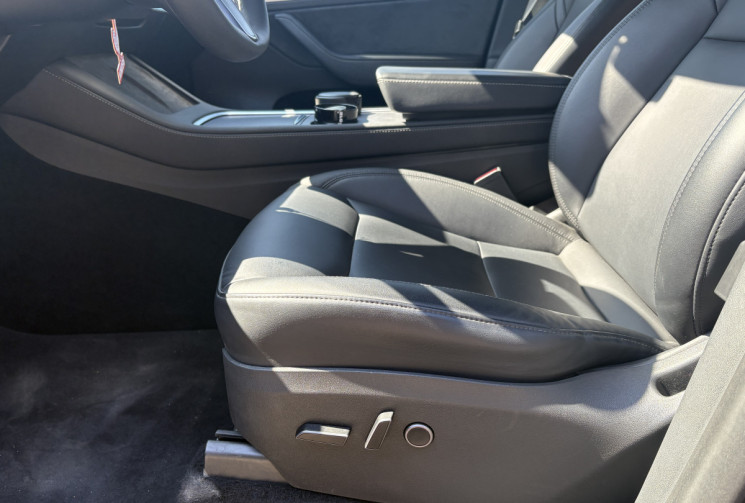Tesla Model Y  300 ch Autonomie Standard RWD 60 KWH / Homelink
