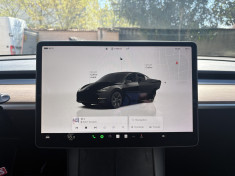 Tesla Model Y Standard RWD 299 ch / HomeLink