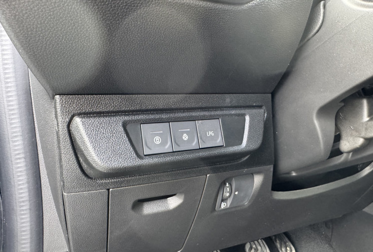 Dacia Sandero Stepway Extreme Eco-G 120 Toit ouvrant Pack city (Prime reprise 1000€ inclus)