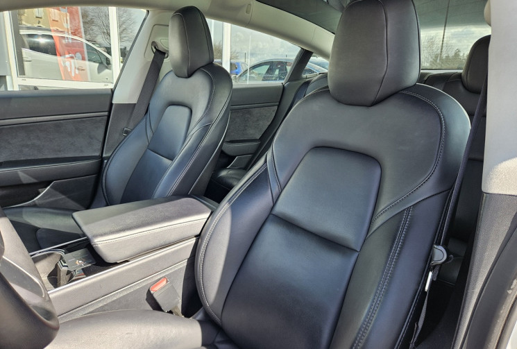 Tesla Model 3 STANDARD RANGE PLUS 225KW 306 1°M