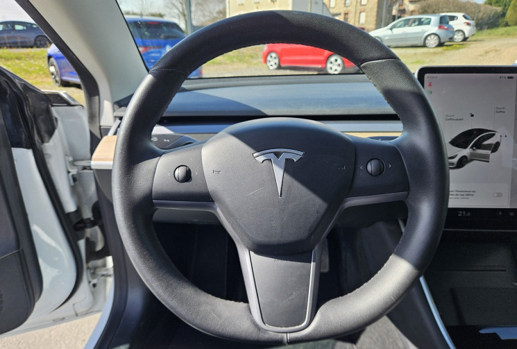 Tesla Model 3 STANDARD RANGE PLUS 225KW 306 1°M