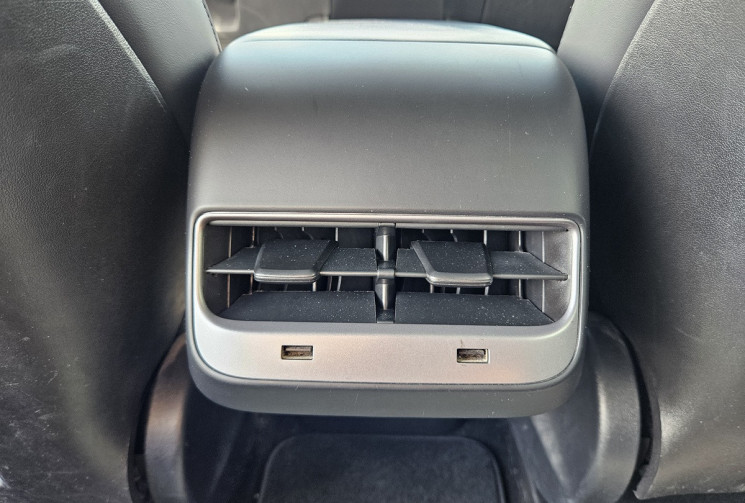 Tesla Model 3 STANDARD RANGE PLUS 225KW 306 1°M