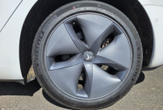 Tesla Model 3 STANDARD RANGE PLUS 225KW 306 1°M