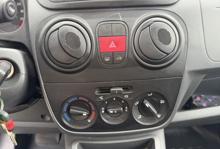 Citroën NEMO 1.4 HDI CLUB SENSODRIVE - 1ERE MAIN - 45100 KMS 