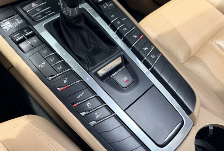 Porsche Macan 2.0 245 ch PDK SUIVI PORSCHE