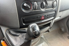 Volkswagen Crafter 2.5 TDI 163 CV BOITE AUTO 3500T L3H2 ATTELAGE CAMERA