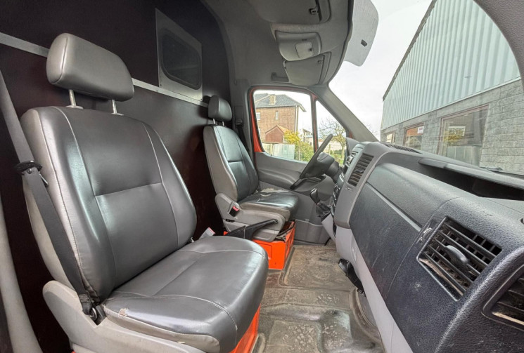 Volkswagen Crafter 2.5 TDI (CHAINE) 163 CV BOITE AUTO 3500T L4H2 ATTELAGE CAMERA