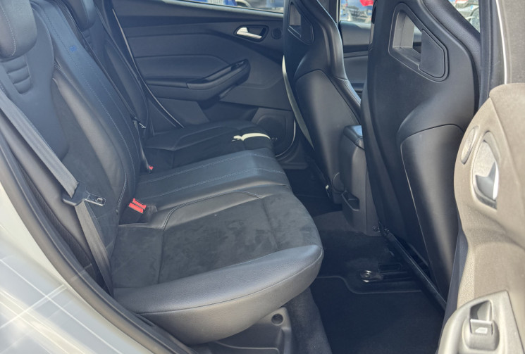 Ford Focus RS COSWORTH 2.3 Turbo EcoBoost 350