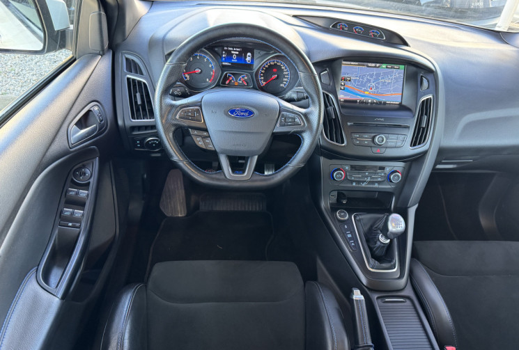 Ford Focus RS mk3 2.3 Turbo EcoBoost 350