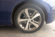 Peugeot 308 1.5 b-HDi 130 TECH EDITION ENTRETIEN CONCESSION REGULIER ET A JOUR  GARANTIE 6 MOIS