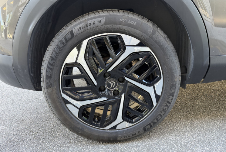Citroën C4 Shine 1.5 HDI 130 EAT8 / Carplay / Tete haute / Camera / Entretien complet Citroen