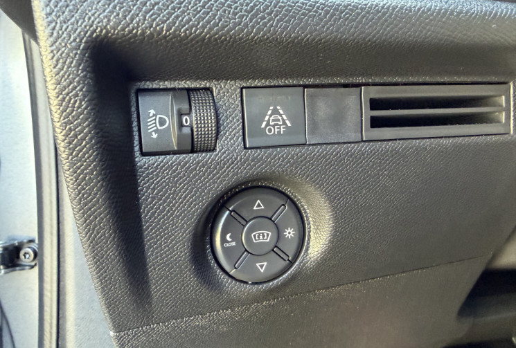 Citroën C4 Shine 1.5 HDI 130 EAT8 / Carplay / Tete haute / Camera / Entretien complet Citroen