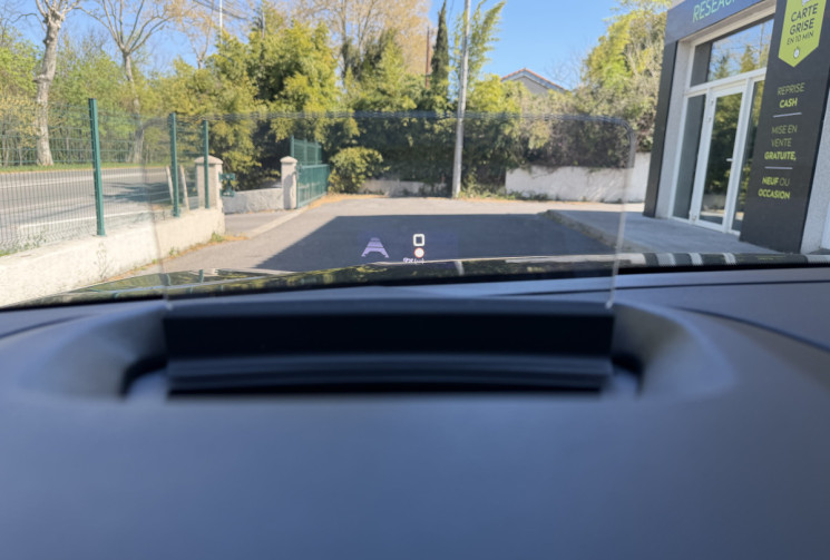 Citroën C4 Shine 1.5 HDI 130 EAT8 / Carplay / Tete haute / Camera / Entretien complet Citroen