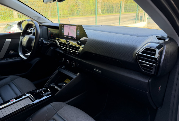 Citroën C4 Shine 1.5 HDI 130 EAT8 / Carplay / Tete haute / Camera / Entretien complet Citroen