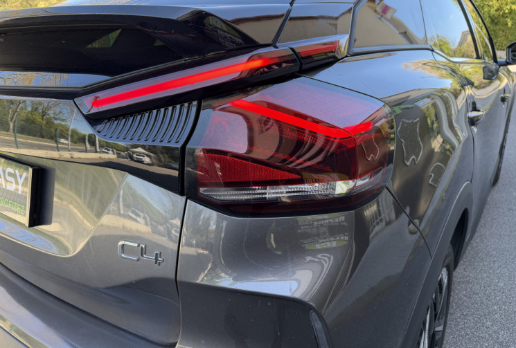 Citroën C4 Shine 1.5 HDI 130 EAT8 / Carplay / Tete haute / Camera / Entretien complet Citroen