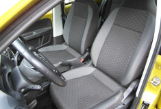Volkswagen up! 1.0 75  UP! PHASE 2 CONNECT TOIT OUVRANT SIEGES CHAUFFANTS
