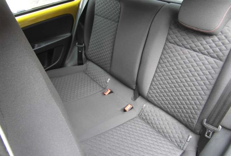 Volkswagen up! 1.0 75  UP! PHASE 2 CONNECT TOIT OUVRANT SIEGES CHAUFFANTS