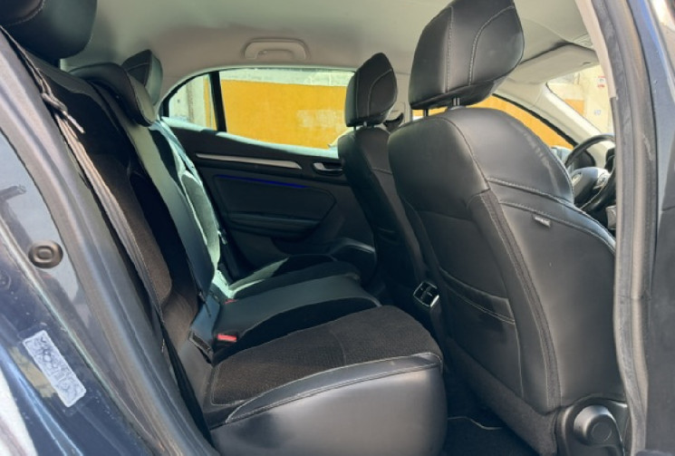 Renault Megane V 1.3 tce 140 cv EDC intens origine France / carplay / camera / pack ambiance / 