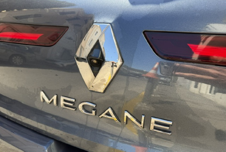 Renault Megane V 1.3 tce 140 cv EDC intens origine France / carplay / camera / pack ambiance / 