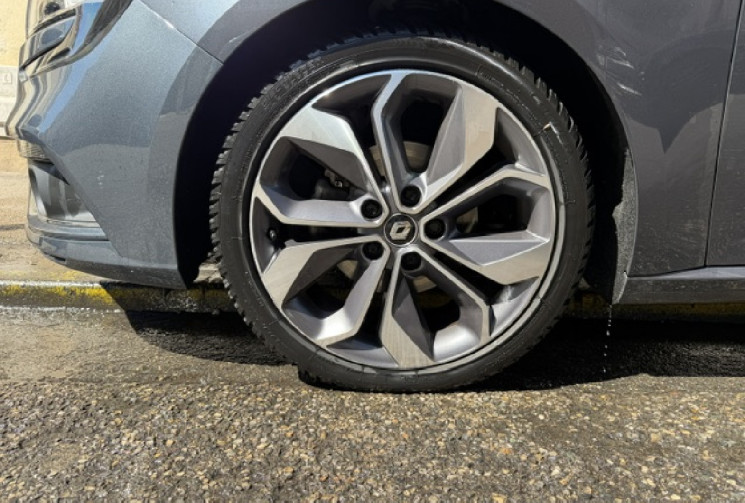 Renault Megane V 1.3 tce 140 cv EDC intens origine France / carplay / camera / pack ambiance / 