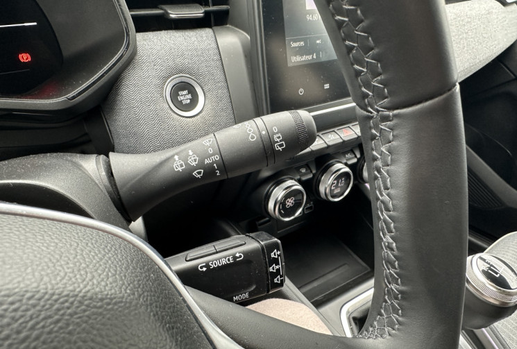 Renault Clio V Phase 2 1.0 TCe S&S 90 CV TECHNO - CAMERA - ACCES MAIN LIBRE 