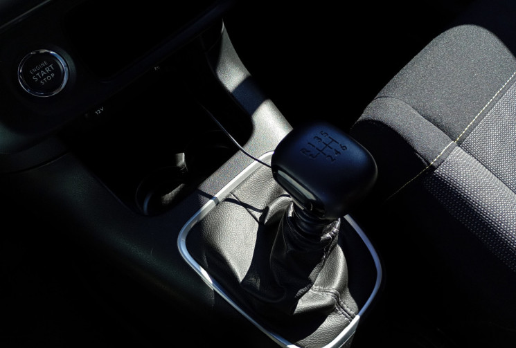 Citroën C3 Essence 110 ch BVM6 SHINE + Distrib OK