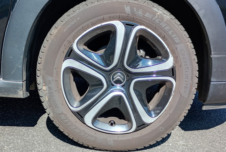 Citroën C3 Essence 110 ch BVM6 SHINE + Distrib OK