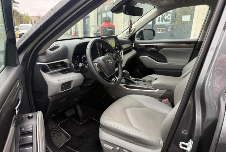 Toyota HIGHLANDER  2.5 HYBRID AWD / FULL ENTRETIEN TOYOTA / ETAT IRREPROCHABLE